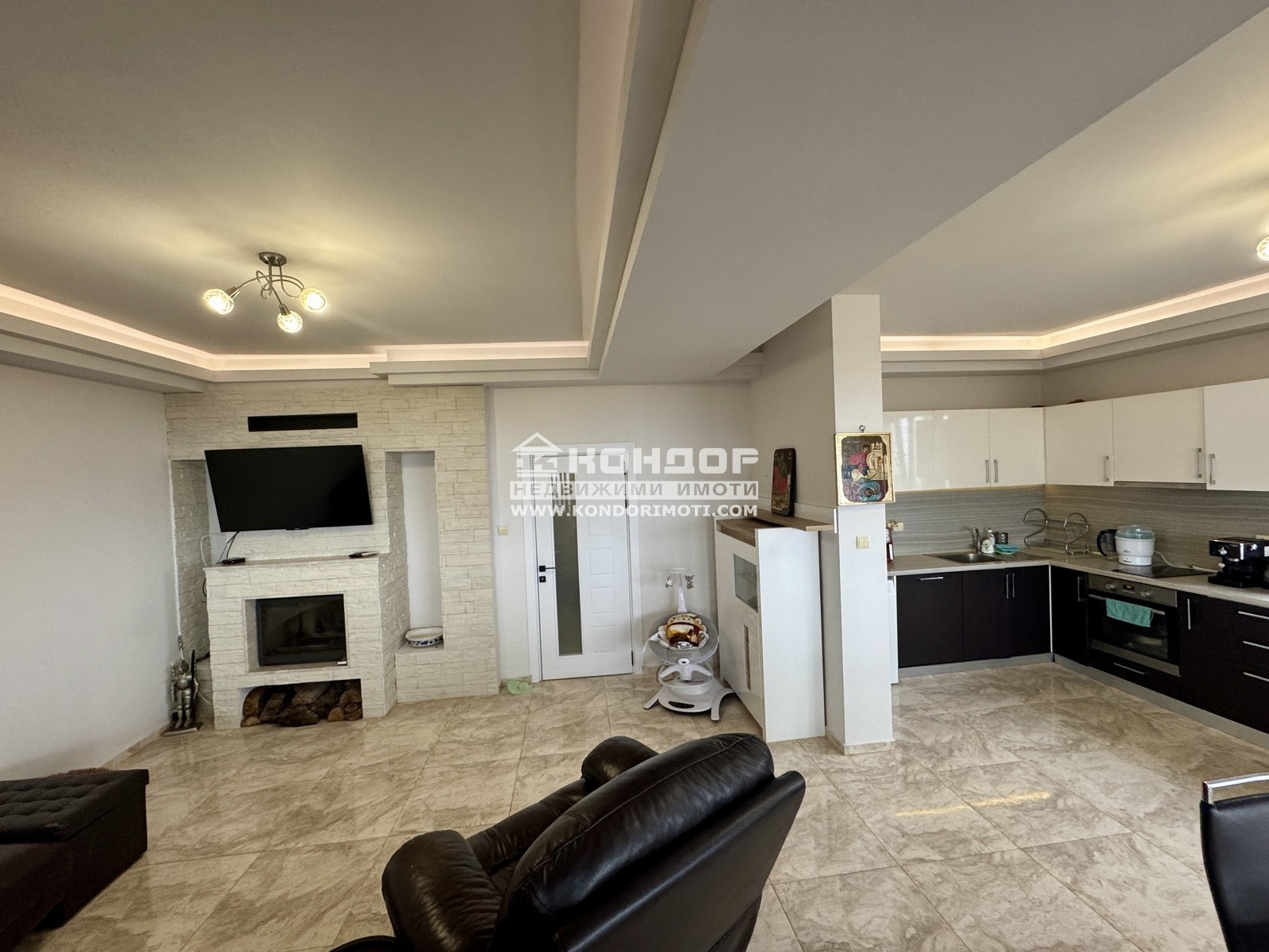 Продава КЪЩА, с. Брестник, област Пловдив, снимка 2 - Къщи - 49315851