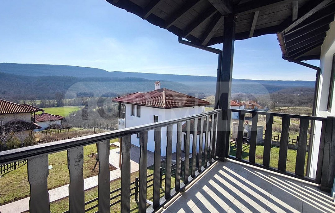 Продава КЪЩА, с. Църква, област Добрич, снимка 2 - Къщи - 53731701