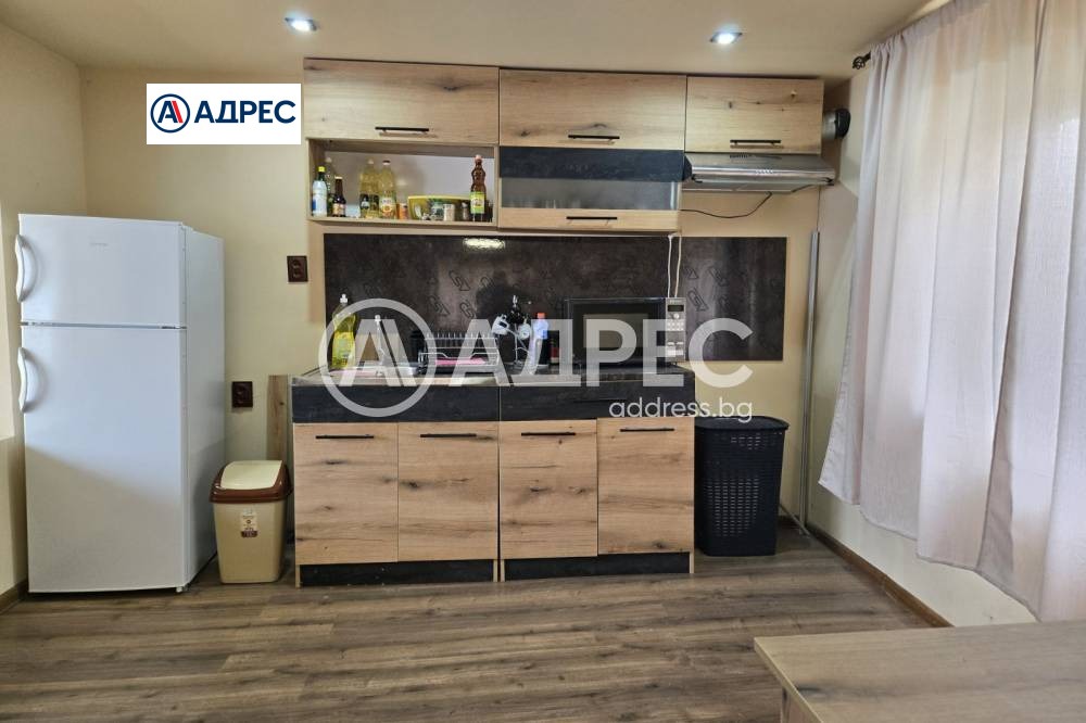 Продава КЪЩА, с. Благоево, област Разград, снимка 2 - Къщи - 54547318