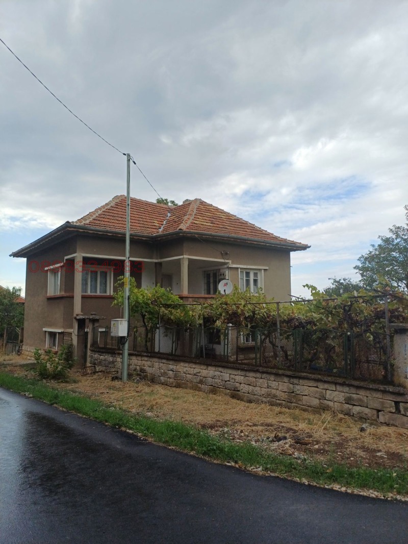 Продава КЪЩА в област Враца, с. Чирен - 1170 кв.м / 56 000 € » 109 526.48 лв.
