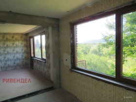 Hus Relyovo, region Sofia 4