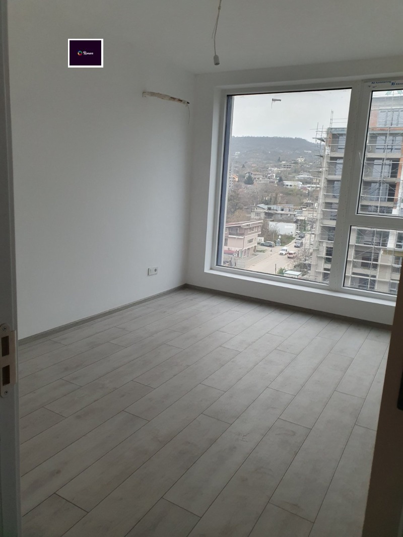 Продава 2-СТАЕН, гр. Варна, Левски 1