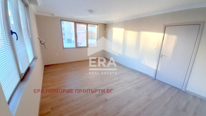 Продава 3-СТАЕН, гр. Поморие, област Бургас, снимка 3 - Aпартаменти - 49551217