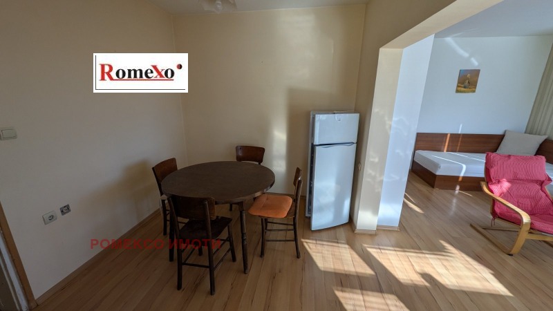 Продава ЕТАЖ ОТ КЪЩА, гр. Пловдив, Христо Смирненски, снимка 2 - Етаж от къща - 53354933