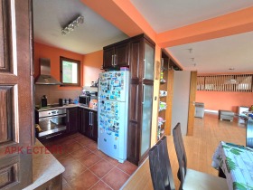 Casa Golemo Butchino, Região Pernik 13