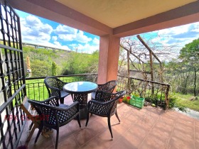 Casa Golemo Butchino, Região Pernik 7