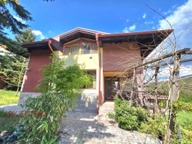 Casa Golemo Butchino, Região Pernik 1