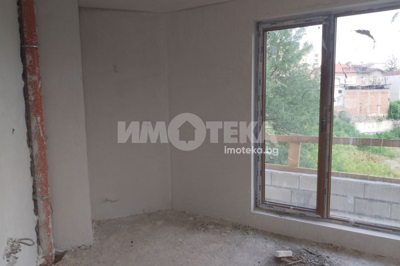 Продава 2-СТАЕН, гр. София, Банишора, снимка 2 - Апартаменти - 51598248