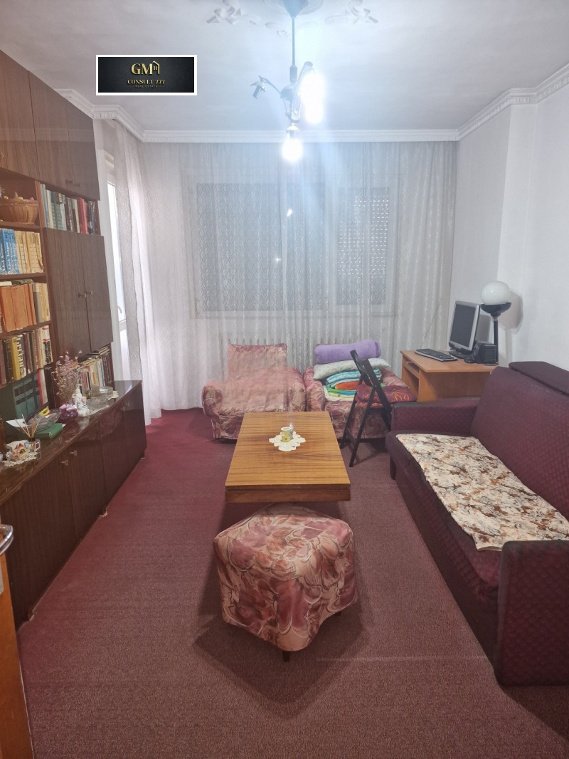 Продава 3-СТАЕН, гр. Плевен, Идеален център