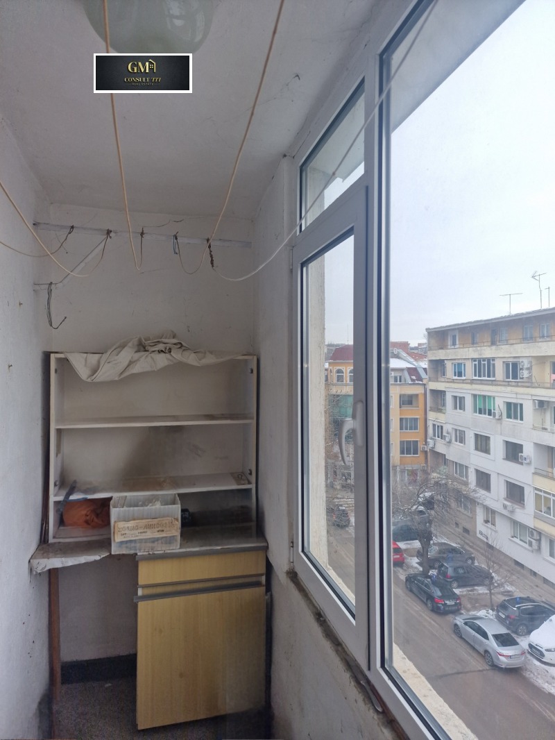 Продава 3-СТАЕН, гр. Плевен, Идеален център, снимка 2 - Апартаменти - 53085447