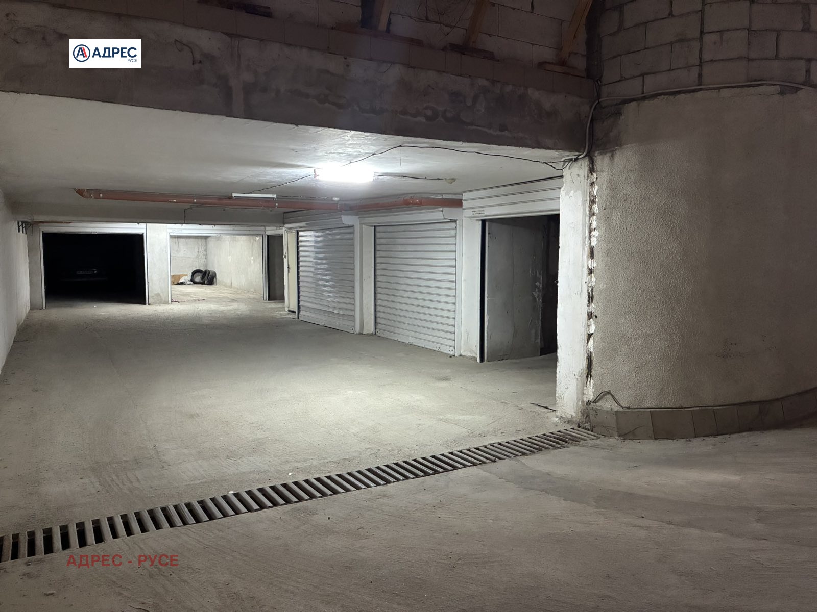 Продава ГАРАЖ, ПАРКОМЯСТО, гр. Русе, Дружба 3, снимка 3 - Гаражи и паркоместа - 55788561