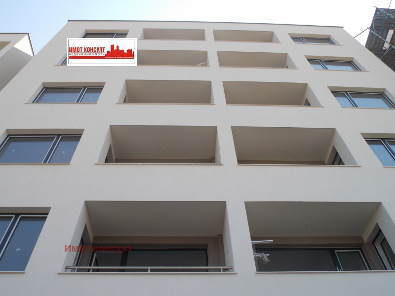 À venda  1 quarto Plovdiv , Karchiiaka , 64 m² | 26870542