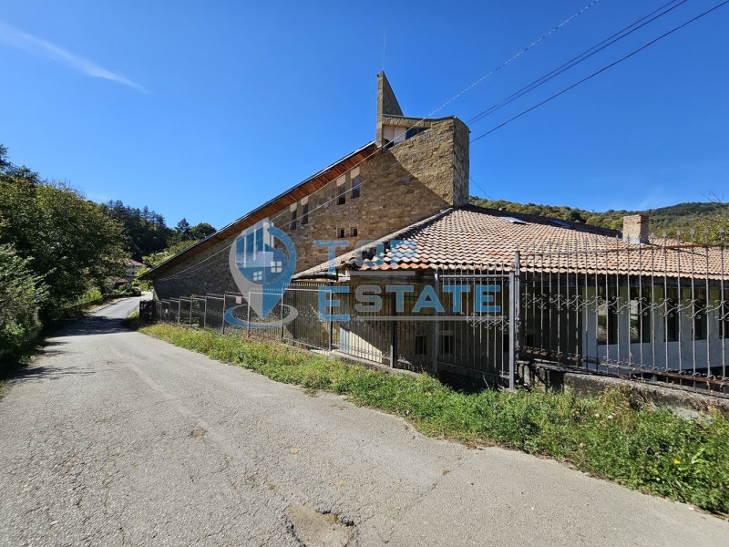 Продава КЪЩА, с. Стоките, област Габрово, снимка 2 - Къщи - 47492522