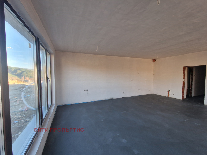 Продава 3-СТАЕН, гр. Благоевград, Баларбаши, снимка 2 - Апартаменти - 50957318