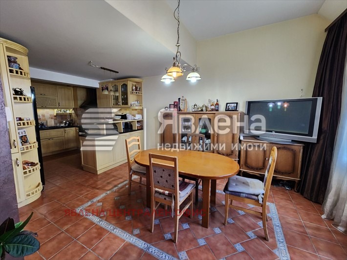 Продава МНОГОСТАЕН, гр. София, Център, снимка 3 - Апартаменти - 56089585