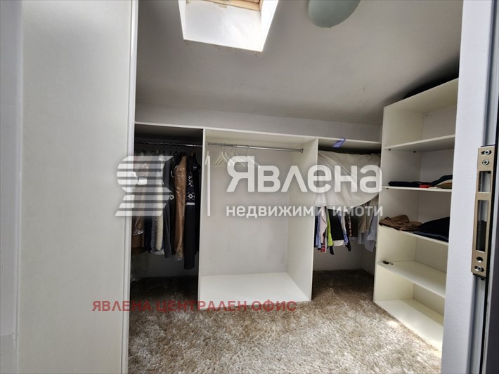 Продава МНОГОСТАЕН, гр. София, Център, снимка 15 - Апартаменти - 56089585