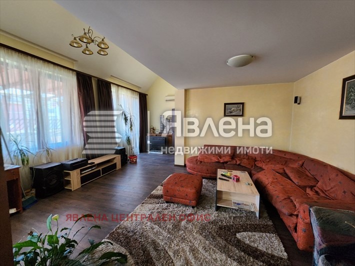 Продава МНОГОСТАЕН, гр. София, Център