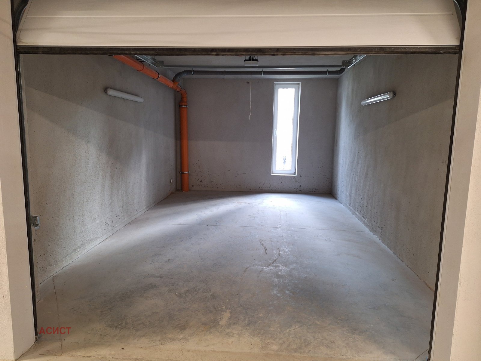 Продава ГАРАЖ, ПАРКОМЯСТО, гр. София, Сухата река, снимка 4 - Гаражи и паркоместа - 53769826