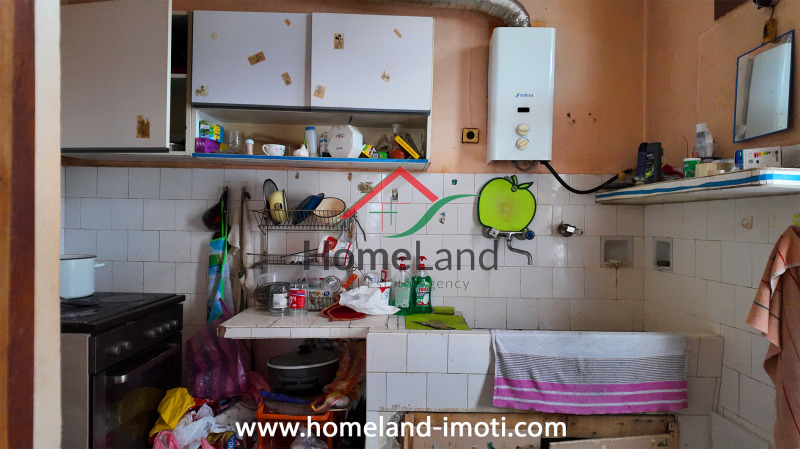 Продава ЕТАЖ ОТ КЪЩА, гр. Пазарджик, Център, снимка 5 - Етаж от къща - 53382238