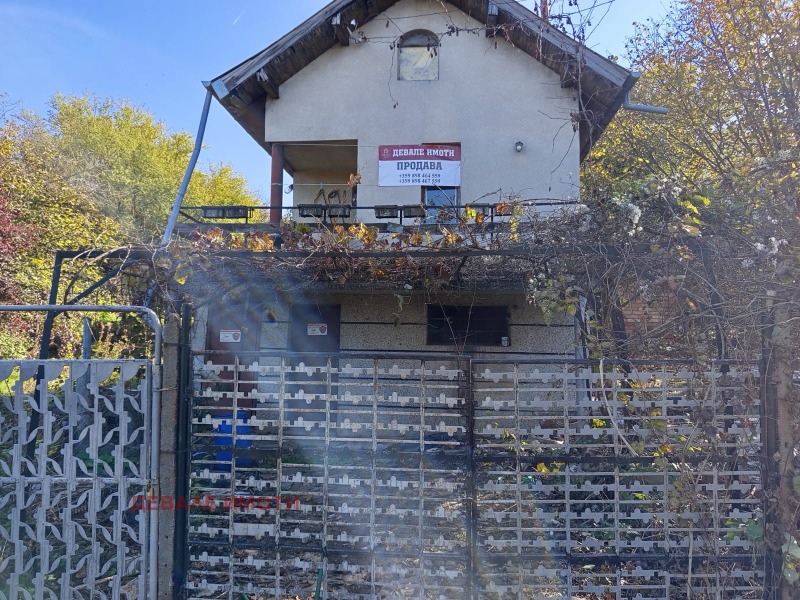 Продава ВИЛА, гр. Русе, в.з. Касева Чешма, снимка 2 - Вили - 52613523