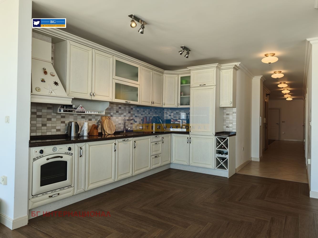 Продава МНОГОСТАЕН, гр. Черноморец, област Бургас, снимка 2 - Апартаменти - 51220383