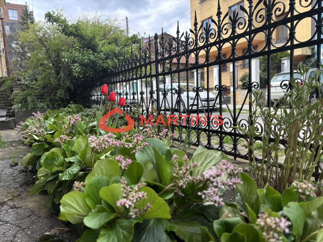 Продава КЪЩА, гр. София, Редута, снимка 2 - Къщи - 54426637