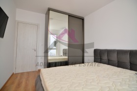 1 quarto Vazrajdane 3, Varna 5