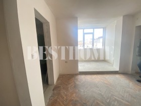 1 hálószoba Konfuto, Varna 1