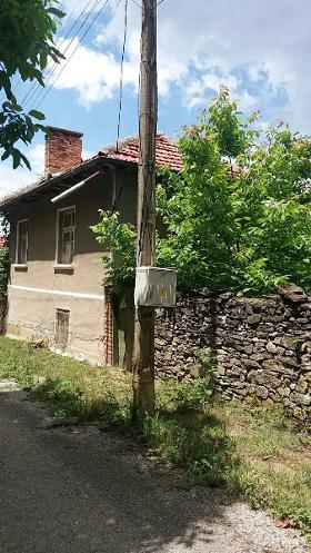 Продажба на имоти в с. Добромирка, област Габрово - изображение 4 