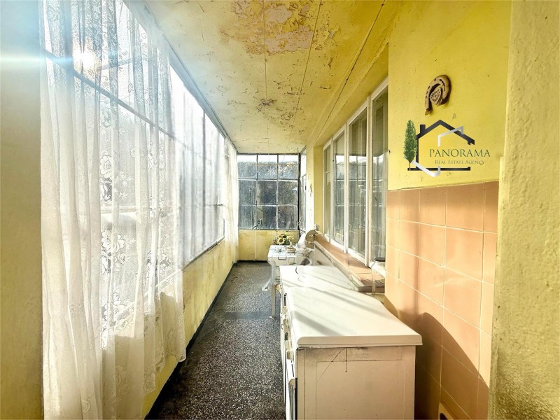 Продава МНОГОСТАЕН, гр. Шумен, Пожарната, снимка 6 - Апартаменти - 52559594