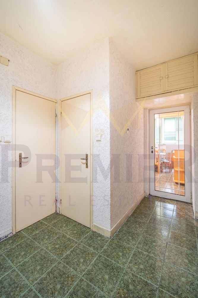 Продава  4-стаен град Варна , Лятно кино Тракия , 110 кв.м | 67940193 - изображение [16]