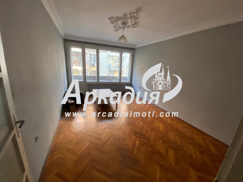 Til salg  1 soveværelse Plovdiv , Tsentar , 62 kvm | 83592090 - billede [2]