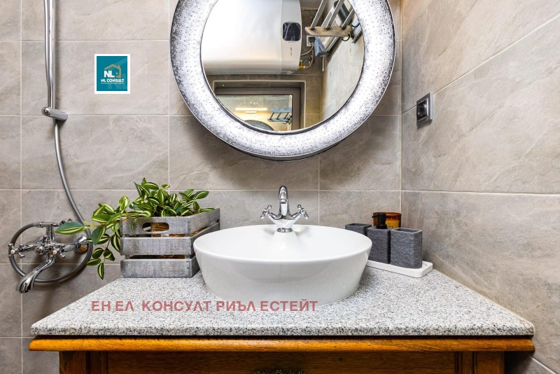 Продава  2-стаен град Пловдив , Център , 70 кв.м | 64125643 - изображение [11]