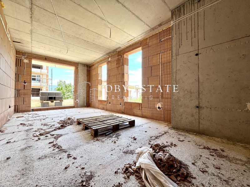 Продава  2-стаен град Пловдив , Остромила , 66 кв.м | 35129849