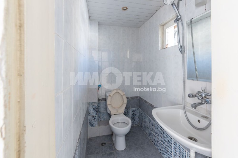 Продава 3-СТАЕН, гр. Варна, Зимно кино Тракия, снимка 11 - Aпартаменти - 49050920