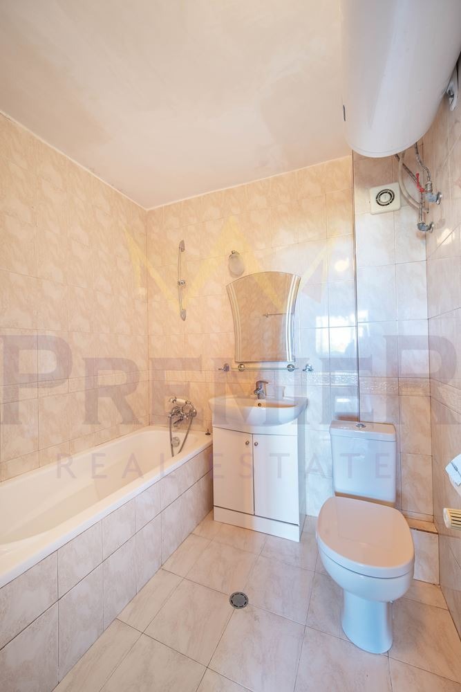 Продава КЪЩА, гр. Варна, м-т Долна Трака, снимка 15 - Къщи - 55044319