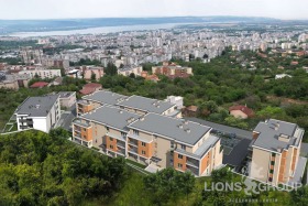 1 quarto Vazrajdane 3, Varna 6