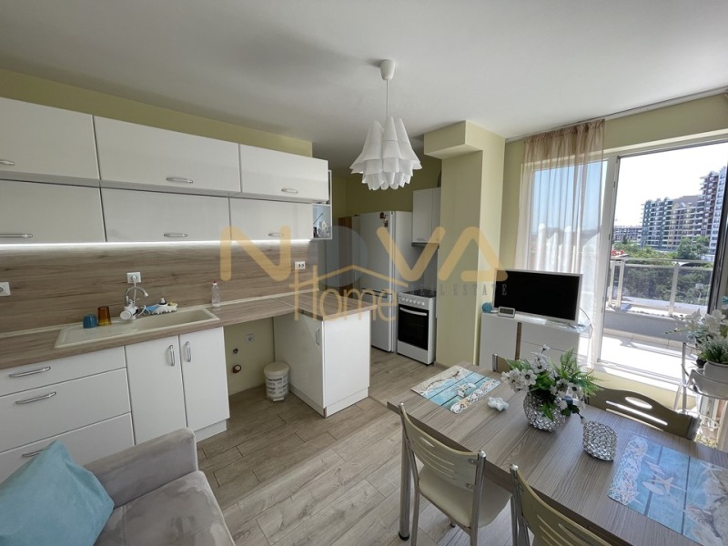 Na prodej  1 ložnice Varna , Grand Mol , 62 m2 | 54470292