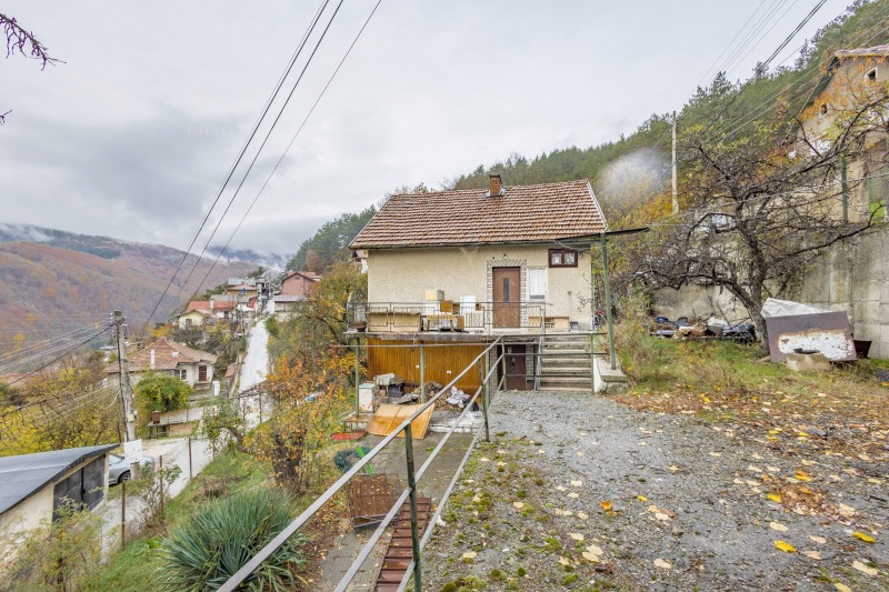 Продава КЪЩА, гр. Своге, област София област, снимка 6 - Къщи - 52366398