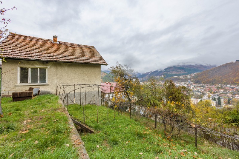 Продава КЪЩА, гр. Своге, област София област, снимка 5 - Къщи - 52366398