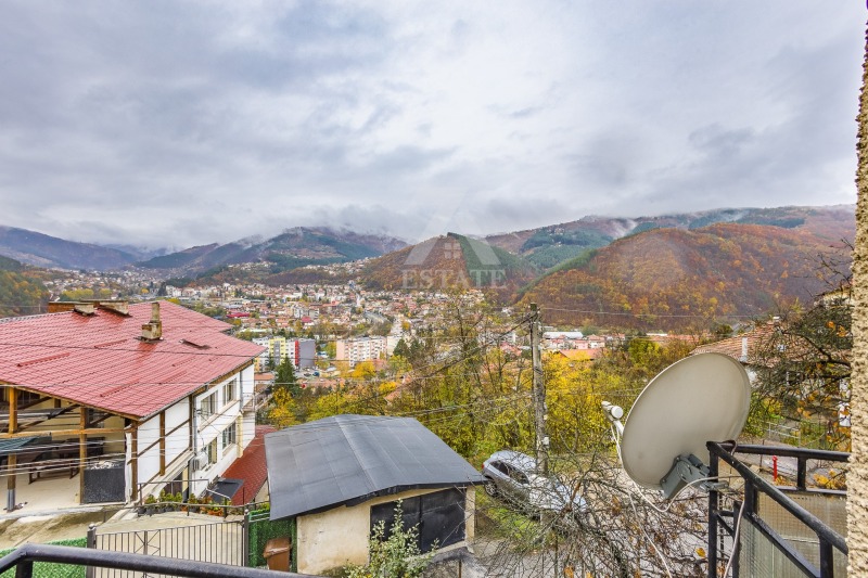 Продава КЪЩА, гр. Своге, област София област, снимка 10 - Къщи - 52366398