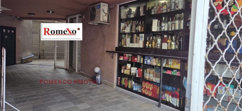 Продава МАГАЗИН, гр. Пловдив, Център, снимка 2 - Магазини - 52629437