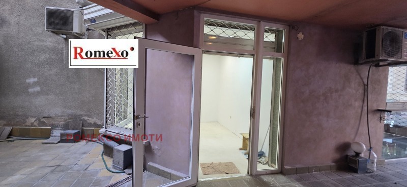 Продава МАГАЗИН, гр. Пловдив, Център, снимка 3 - Магазини - 52629437