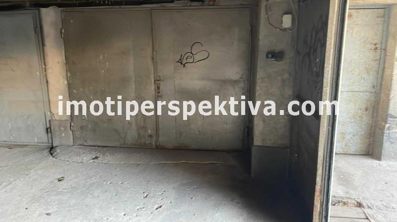 Продава ГАРАЖ, ПАРКОМЯСТО, гр. Пловдив, Тракия, снимка 2 - Гаражи и паркоместа - 53016426