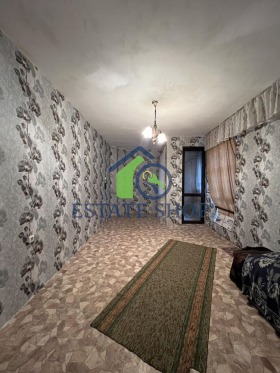 Продава 1-стаен град Пловдив Кючук Париж - [1] 