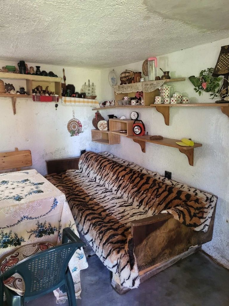 Продава ВИЛА, с. Берайнци, област Перник, снимка 6 - Вили - 53932966