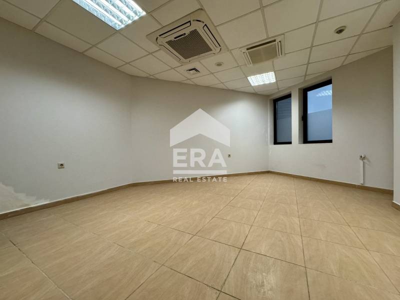 À venda  Escritório Ruse , Centar , 37 m² | 47931102