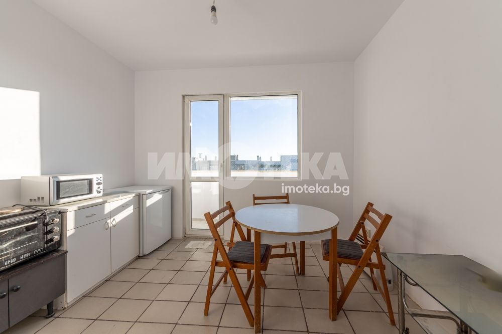 Продава 3-СТАЕН, гр. Варна, Възраждане 3