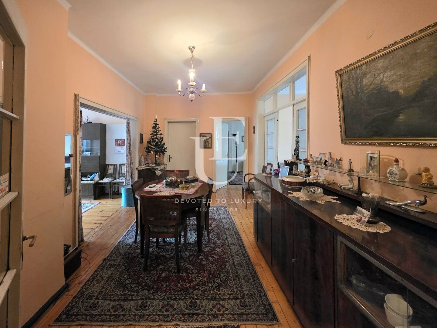 Продава МНОГОСТАЕН, гр. София, Център, снимка 2 - Апартаменти - 54732297