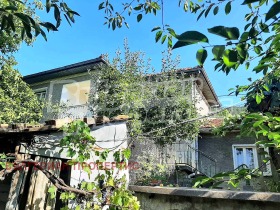 Casa Prisovo, regiunea Veliko Tarnovo 1